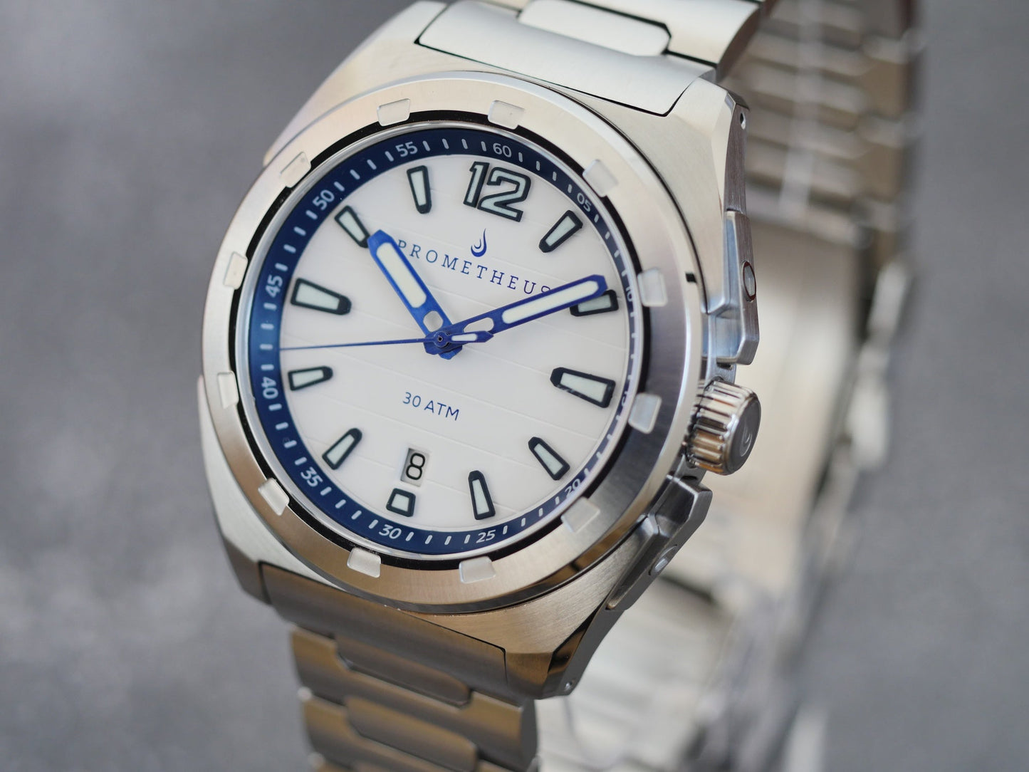 Prometheus Jamanta White - Dial Date